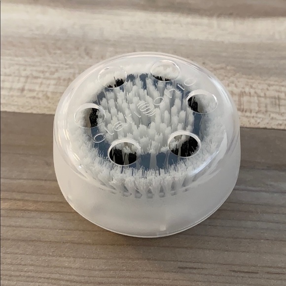 ❤️ Clarisonic Sensitive Cleansing Brush Head New in Box - Picture 5 of 9